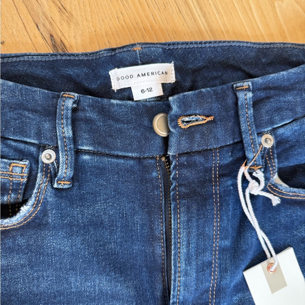 Good American High Rise Crop Blue Jeans, Size 6-12, NWT! - Picture 7 of 9